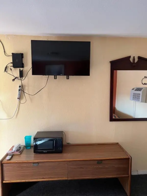 Economy Inn Odessa 10