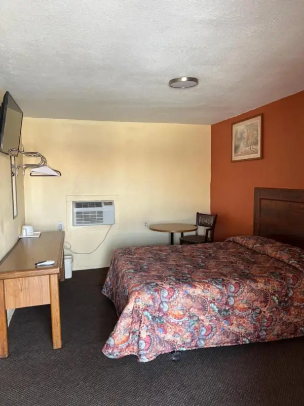 Economy Inn Odessa 6